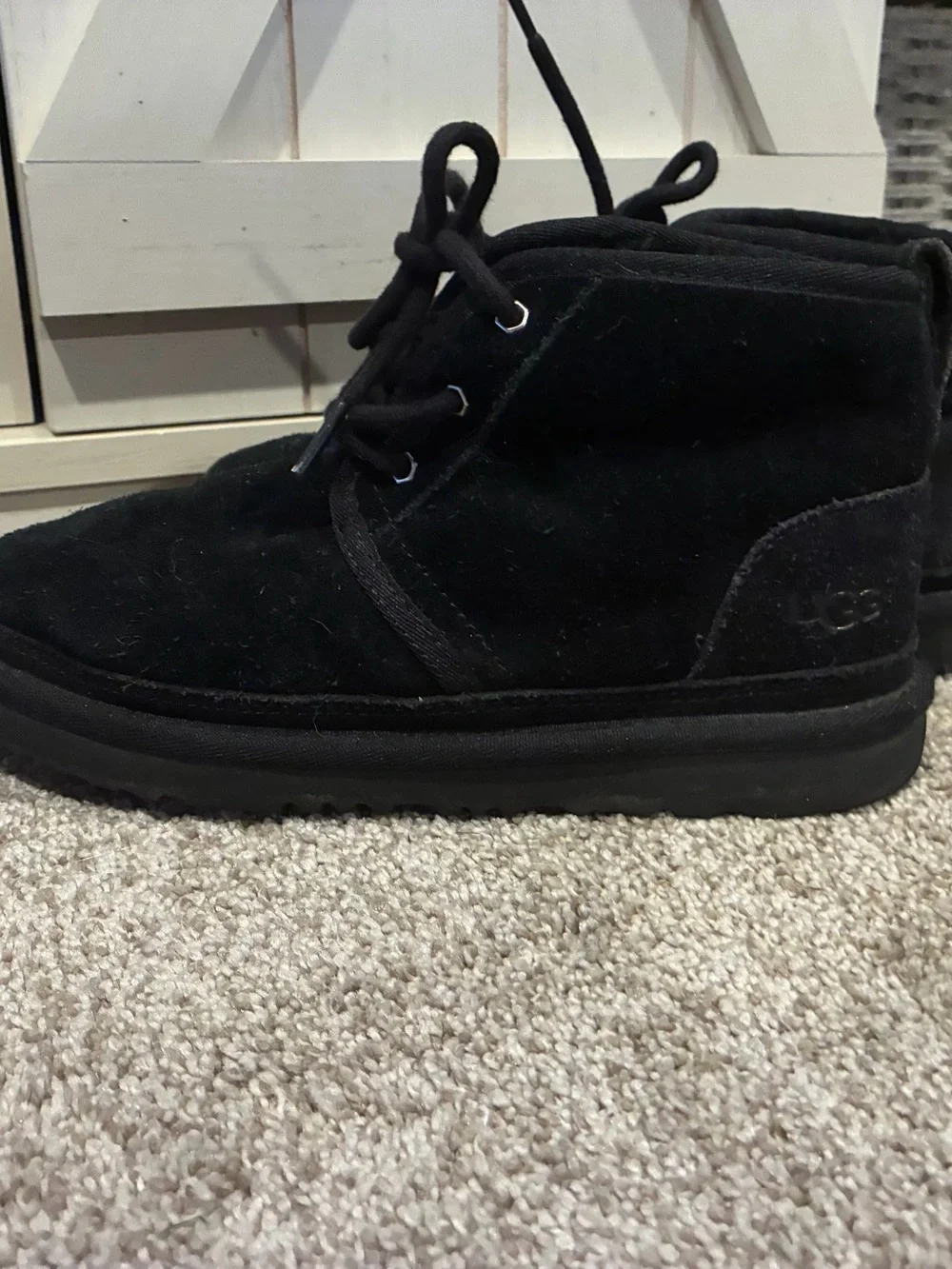 UGG kids Black Suede Neumel chukka Boot - Lace-Up Ankle